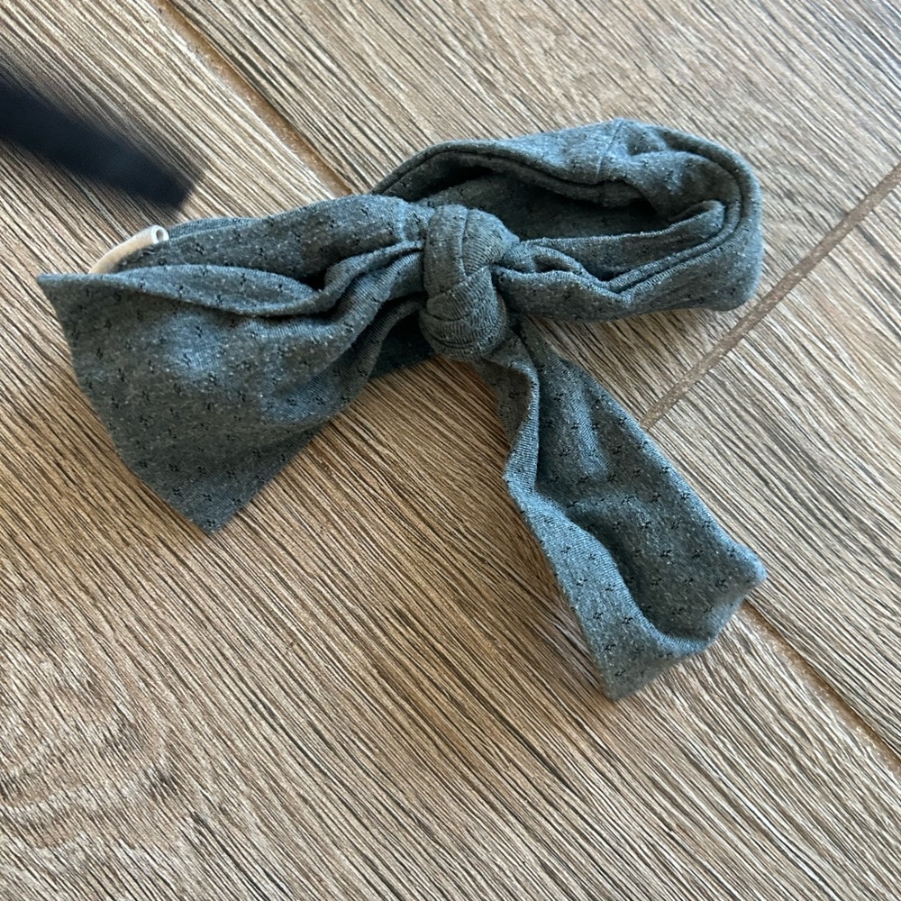 kate quinn Gray Knotted Bow Headband